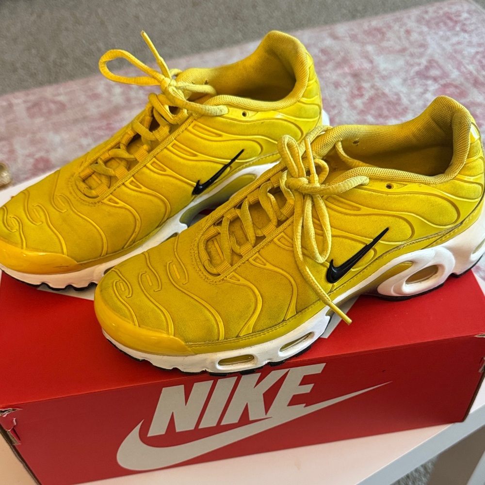 Nike Air Max Plus Yellow